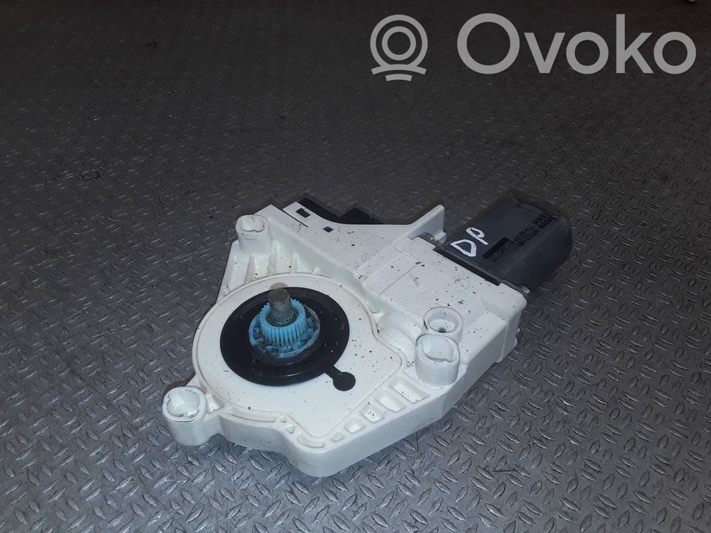 Silnik regulatora szyby drzwi przednich   4F0959802D