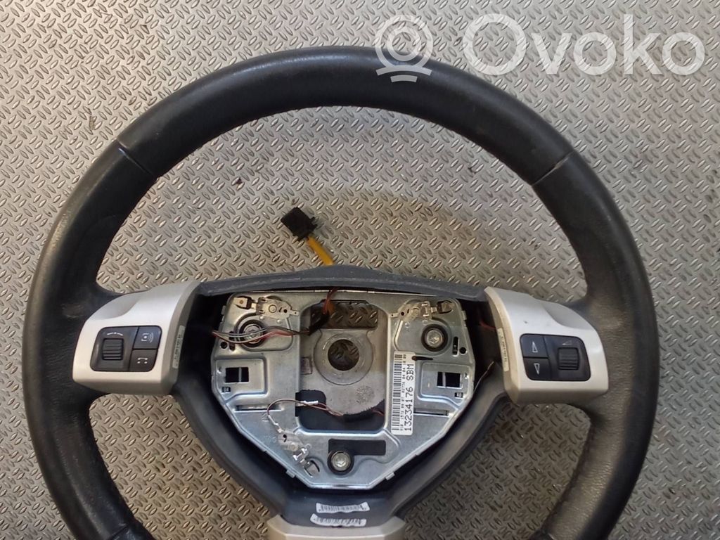 Volant   13234176