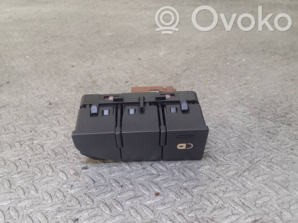 Citroen C5 Central locking switch button 