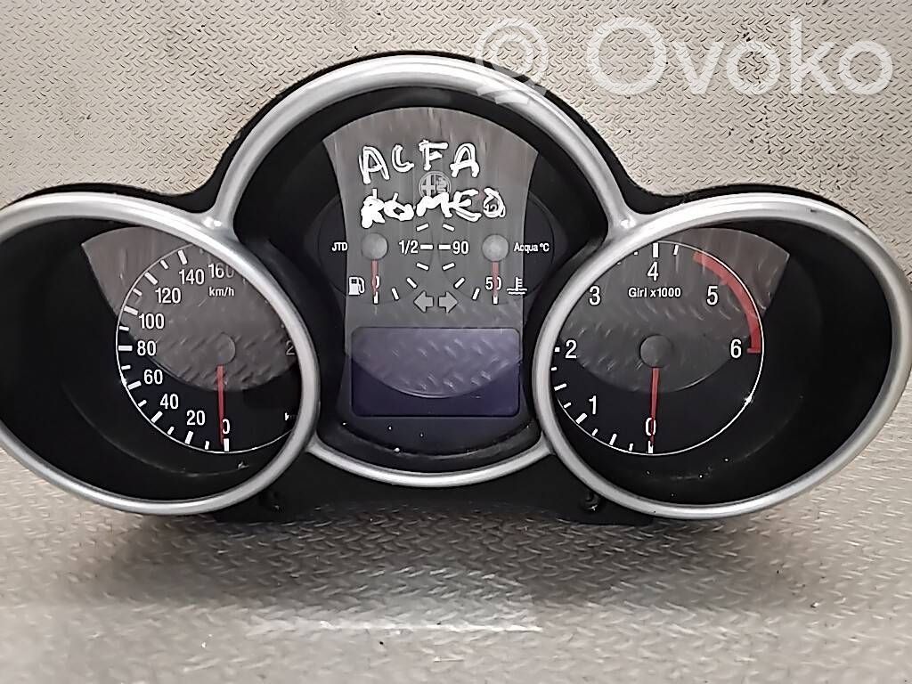 Alfa Romeo 147 Vitezometru (grup de instrumente) 