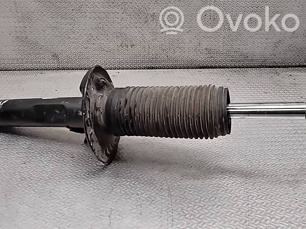Audi A3 S3 8P Stoßdämpfer vorne