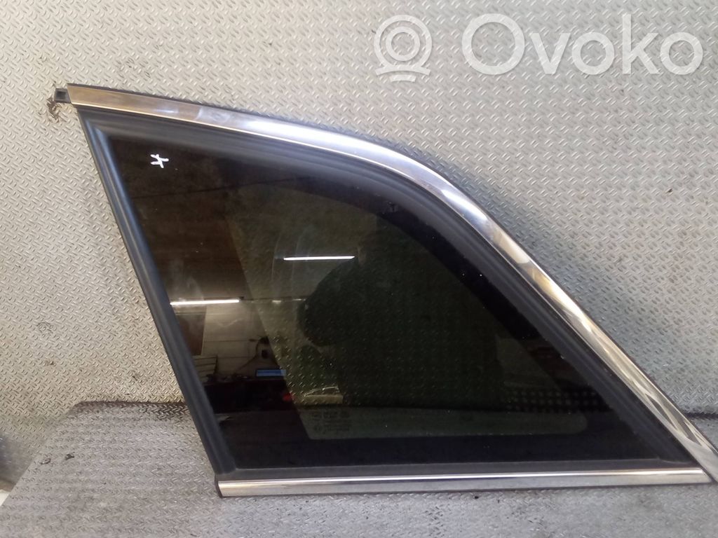 Vidrio lateral trasero