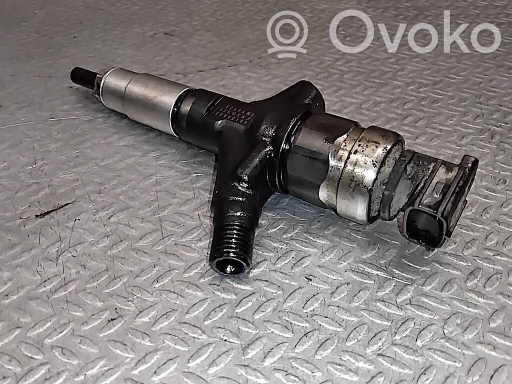 Injecteur de carburant   16613AA030,10M06923