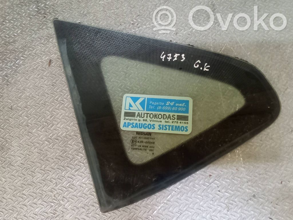 Nissan Qashqai Geam lateral spate 