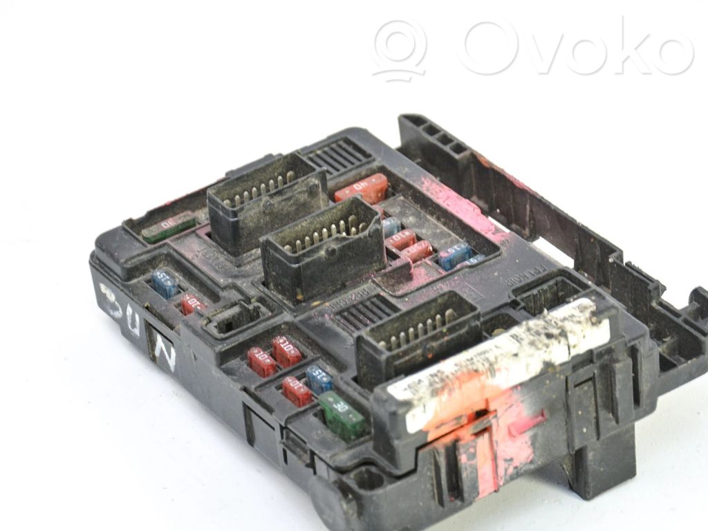 Peugeot 207 Fuse module 