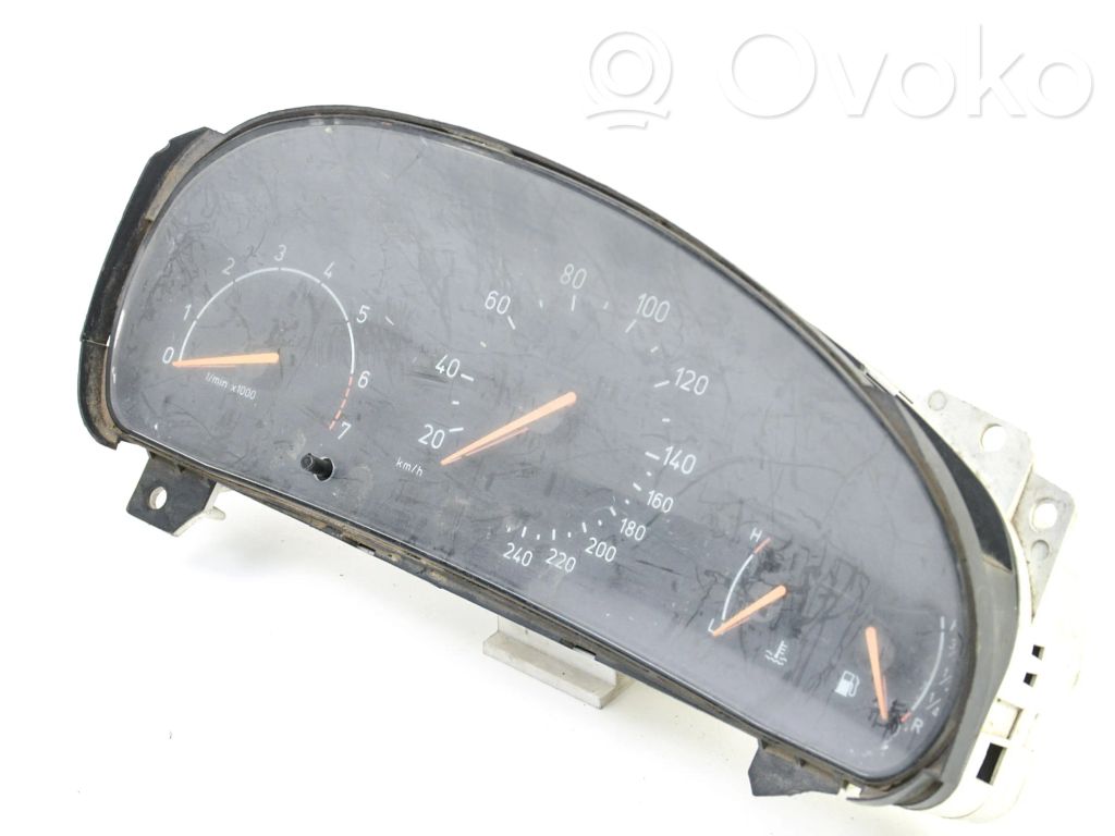 Saab 9-5 Nopeusmittari (mittaristo) 