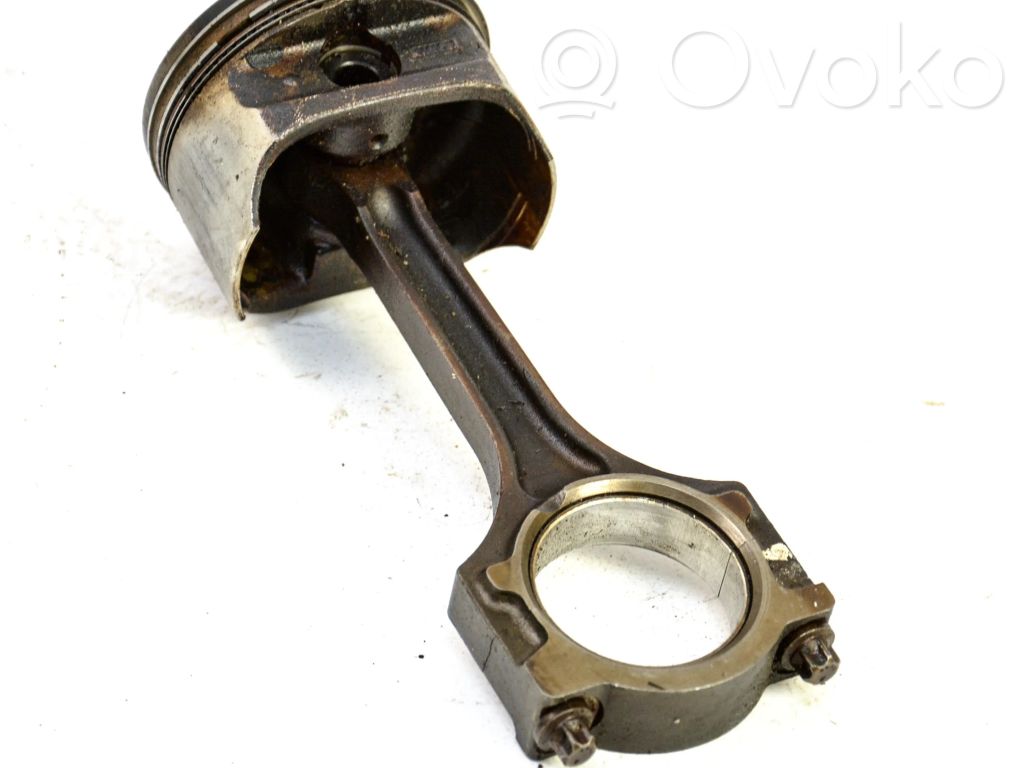 Piston with connecting rod