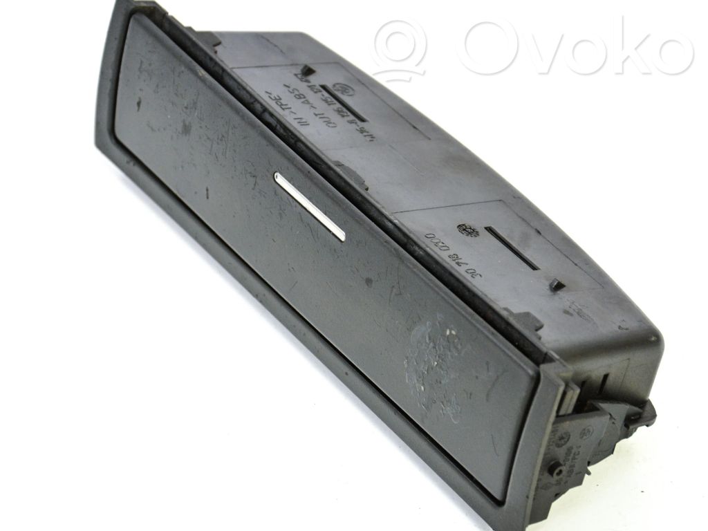 BMW 3 E46 Cita veida salona detaļa 