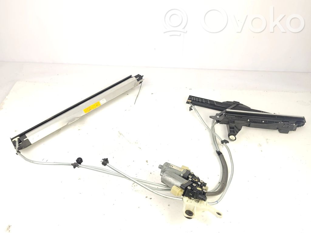 BMW 7 E65 E66 Saulessargu panelis 