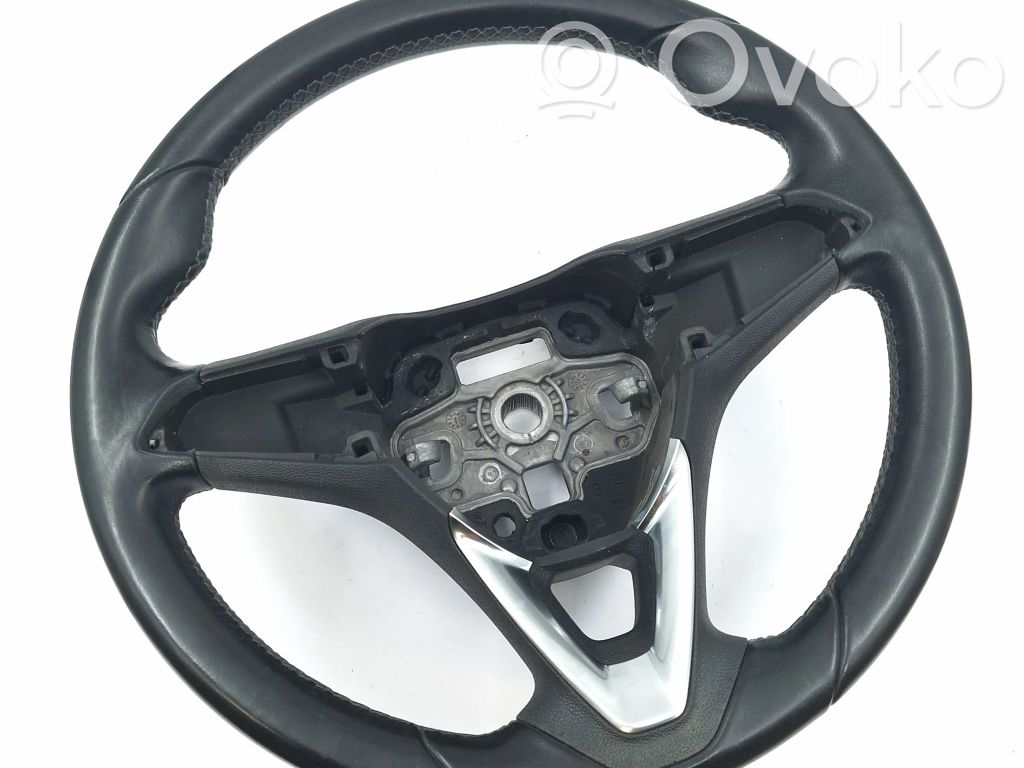 Opel Corsa E Steering wheel 