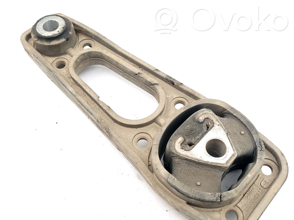 Engine mount bracket   8200805813