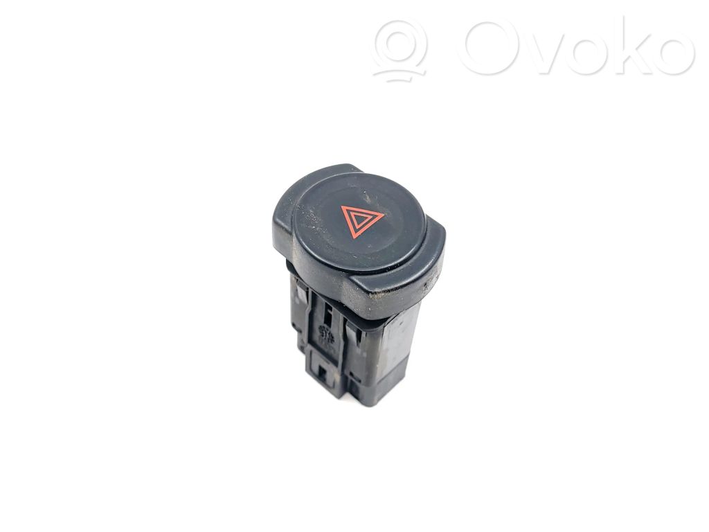 Dacia Duster Hazard light switch 