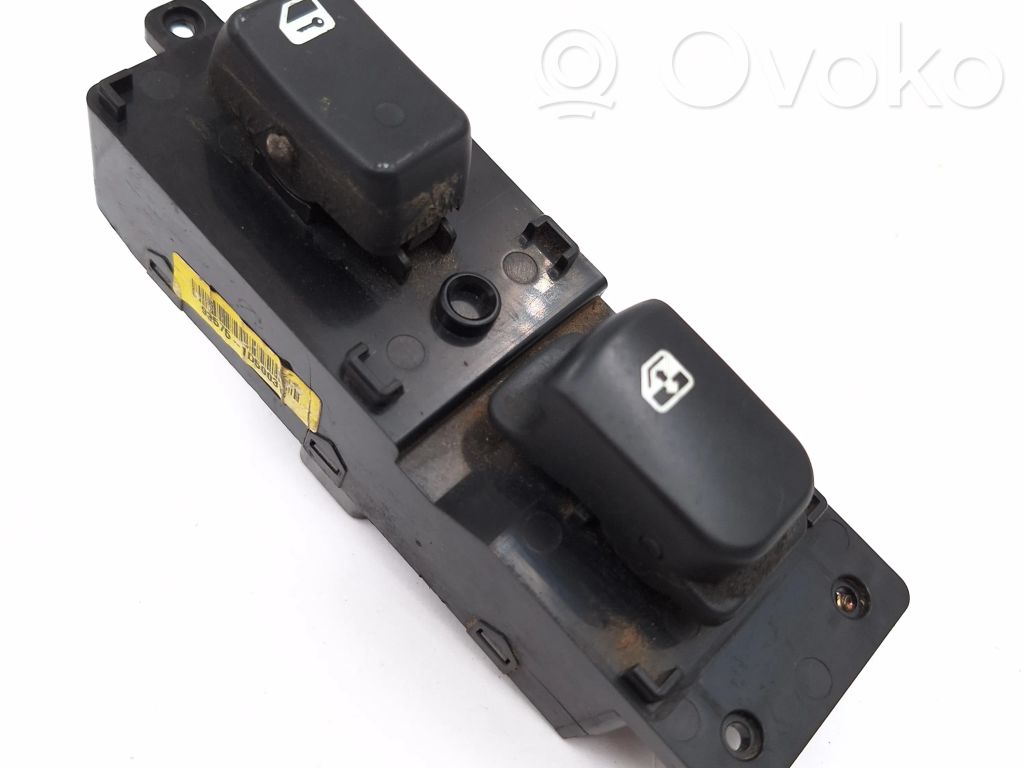 KIA Carens II Interruptor del elevalunas eléctrico 