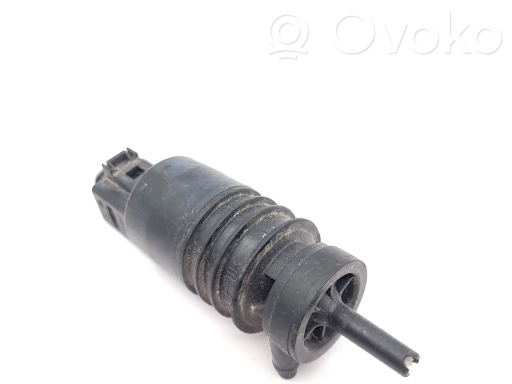 Opel Astra J Windscreen/windshield washer pump 