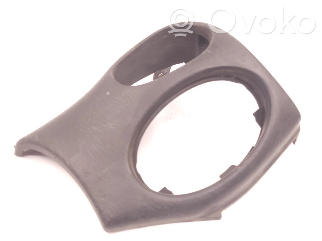 Ford Focus Kita salono detalė 