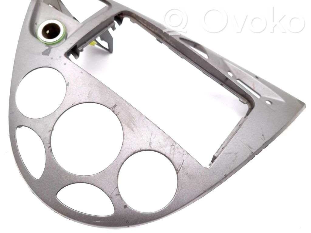 Ford Focus Kita salono detalė 