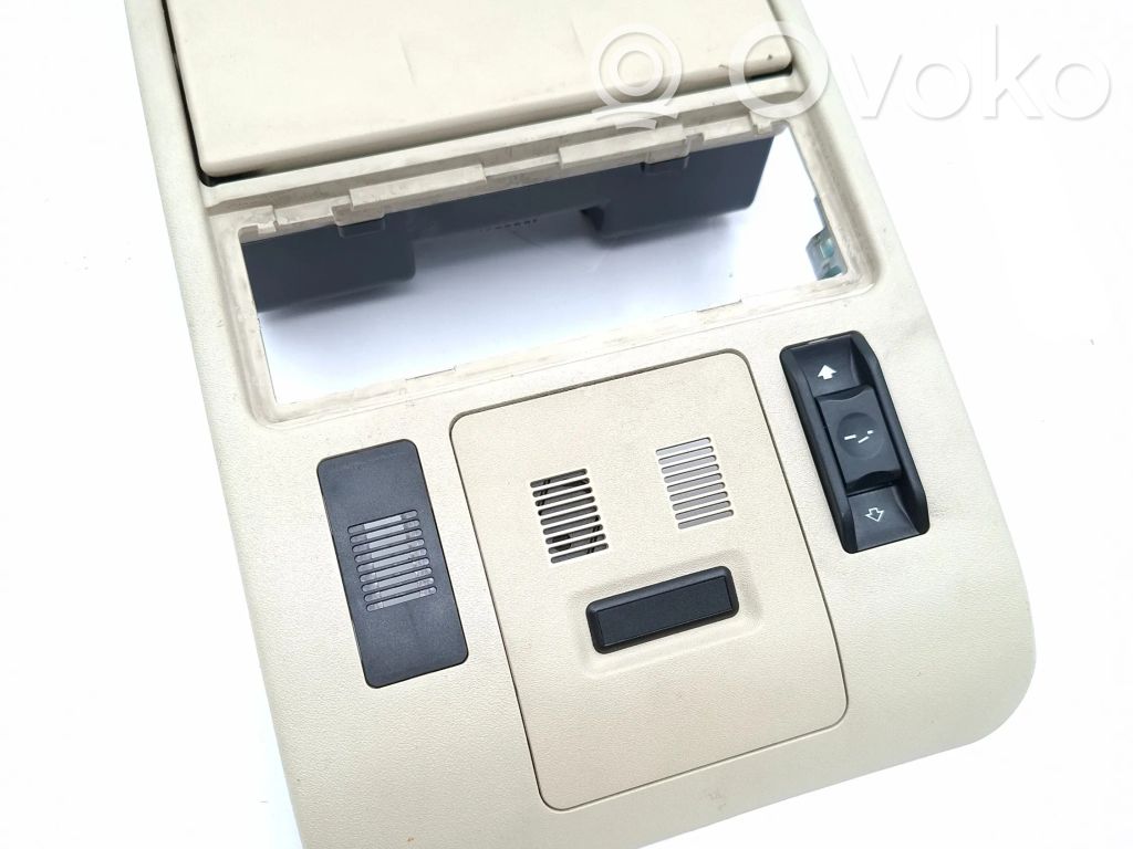 Land Rover Range Rover L322 Éclairage intérieur porte avant 