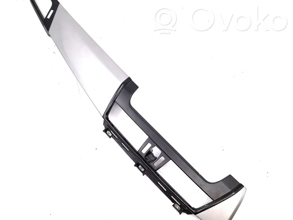 BMW 2 F46 Āķa dekoratīvais vāks (bamperī) 