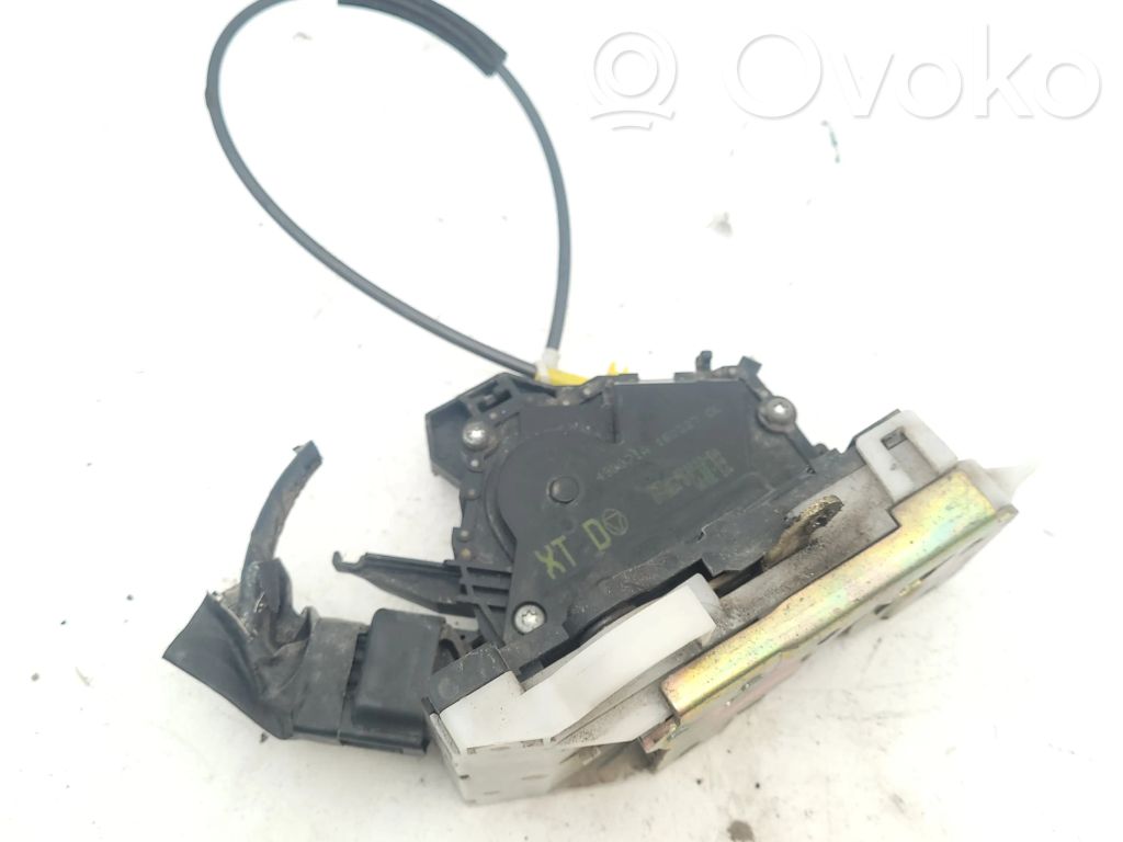Ford Focus Priekšpusē slēdzene 