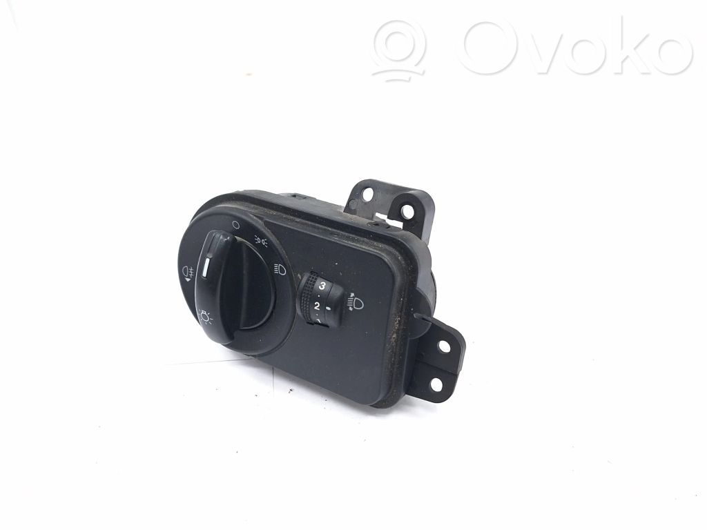 Interruptor de luz   2S6T13A024AC,04053712,050729A2