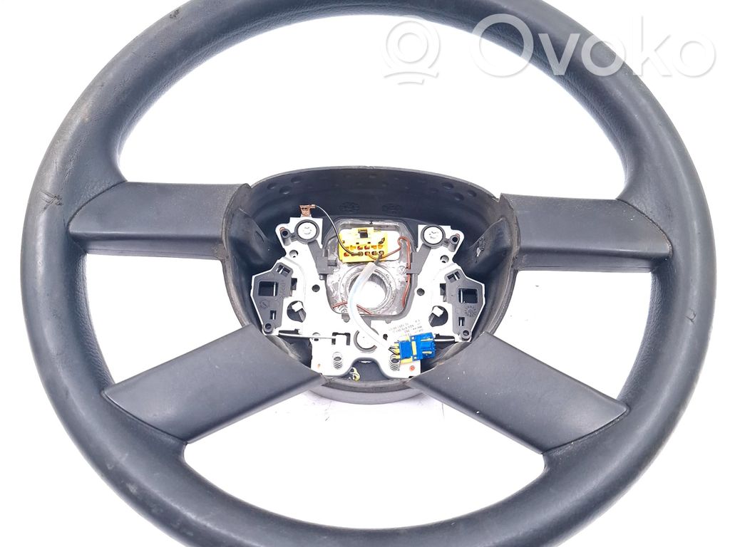 Volkswagen Polo IV 9N3 Ohjauspyörä 