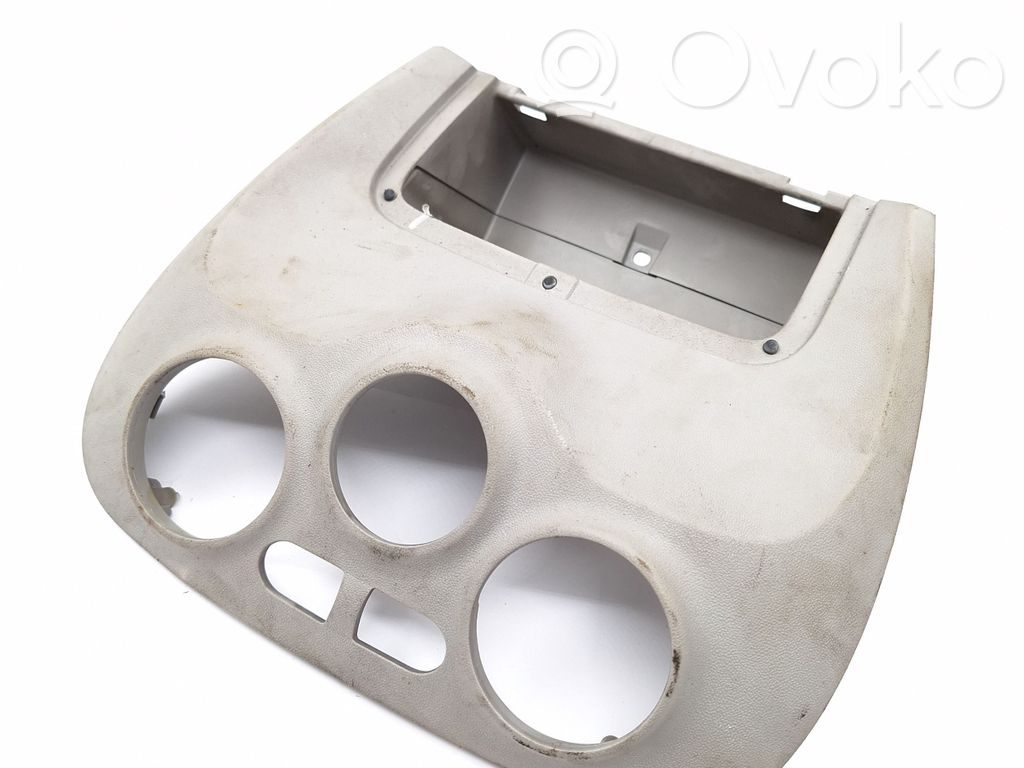 Consola central   U0386048,00385848,3Y34750E000