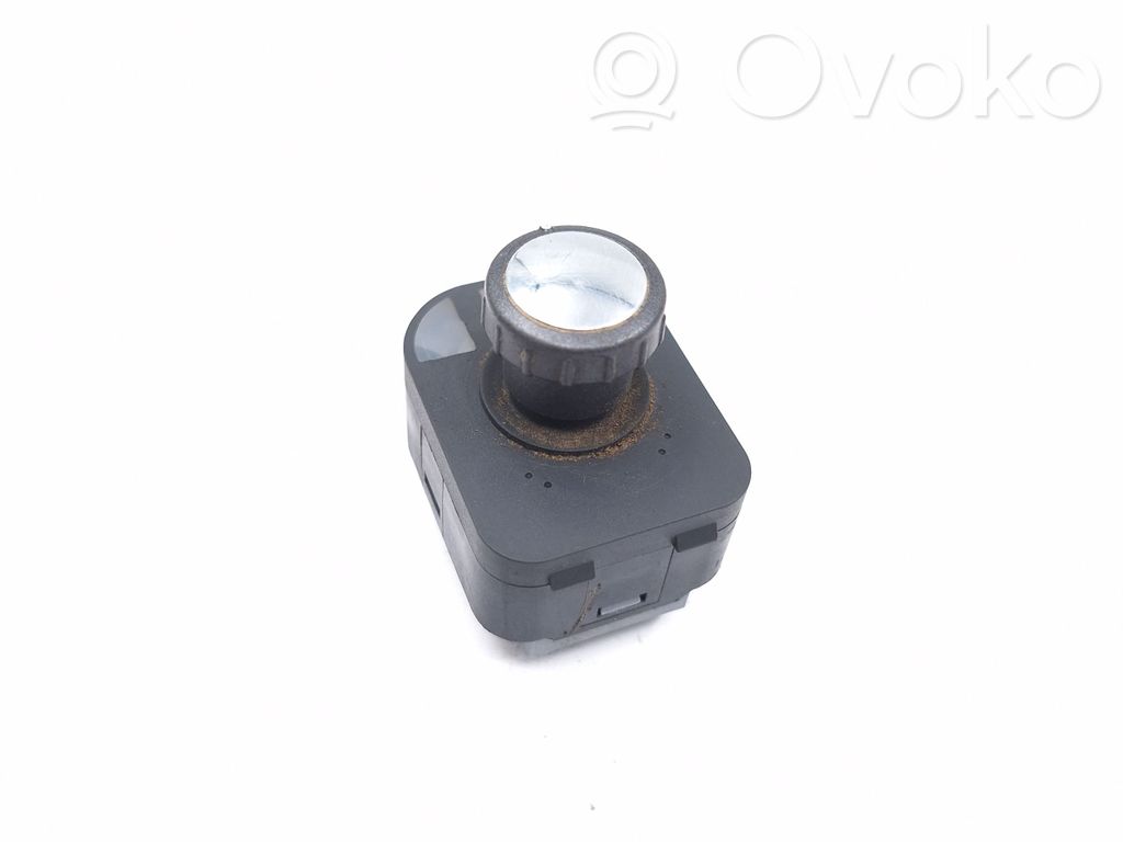 Volkswagen Phaeton Wing mirror switch 