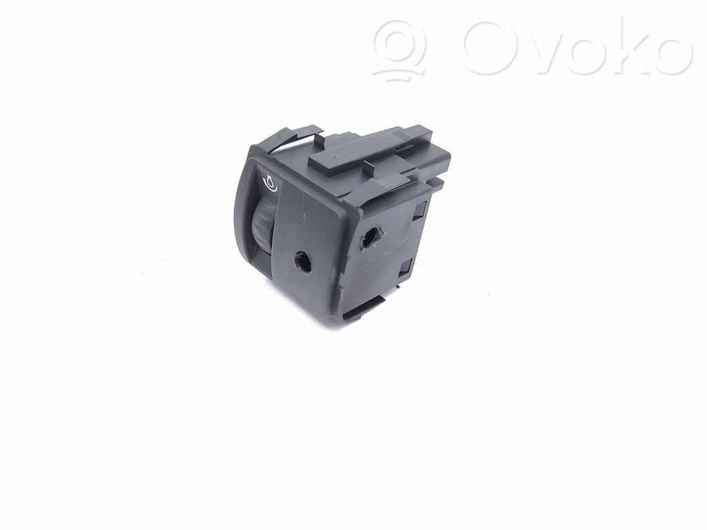 Renault Megane II Headlight level adjustment motor 