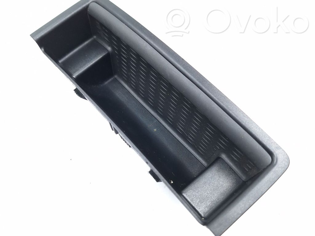 Center console   7129531,51167129531,116236030,58450713,81190