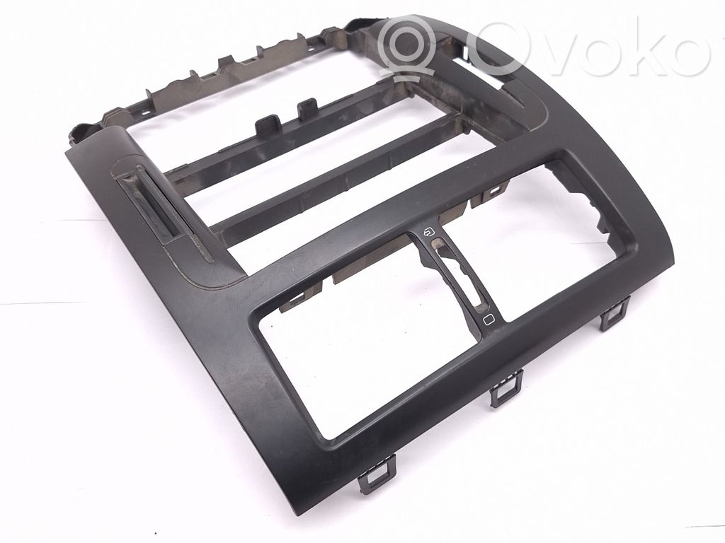 Peugeot Expert Kita salono detalė 
