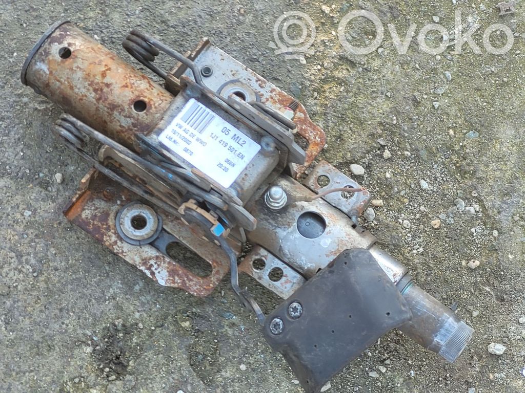 Volkswagen Golf IV Ohjauspyörän akseli 