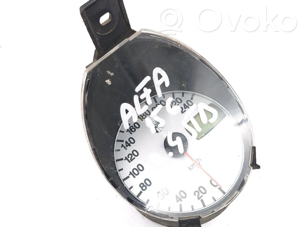 Alfa Romeo 156 Vitezometru (grup de instrumente) 