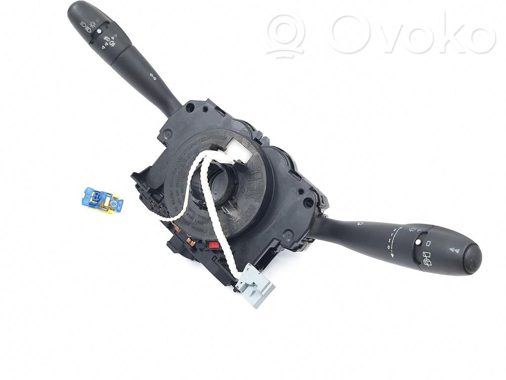 Peugeot 308 Interruptor/palanca de limpiador de luz de giro 