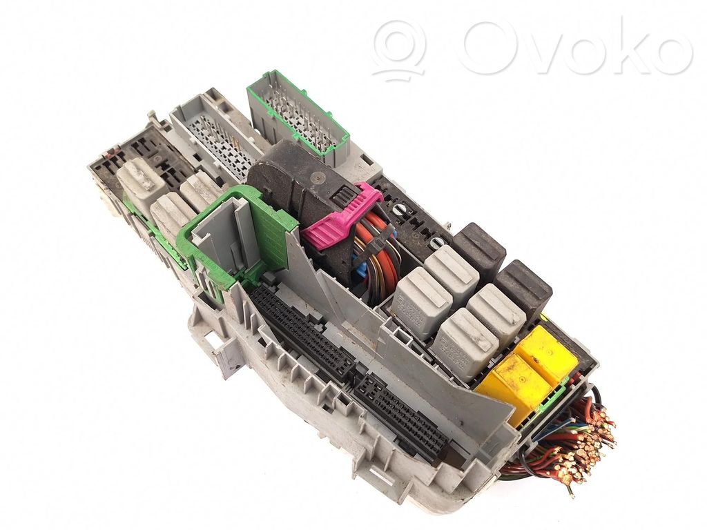 Módulo de fusible   13100504,12V1020A,67720