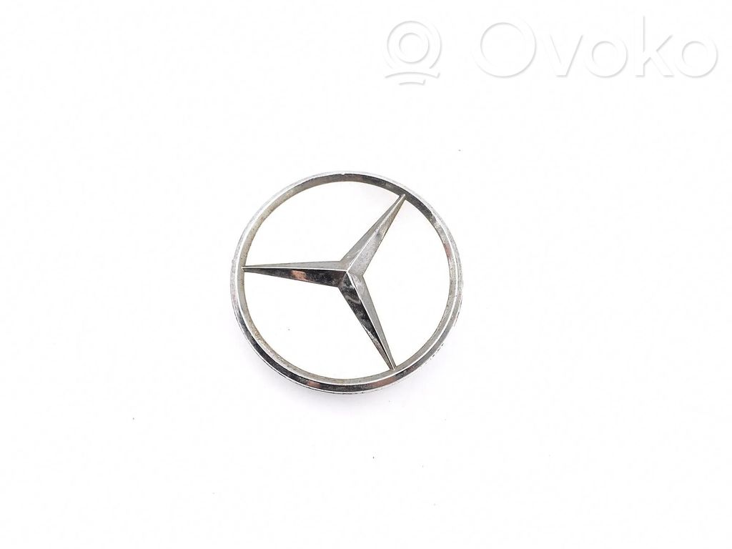 Mercedes-Benz C W204 Wheel nut cap/cover 