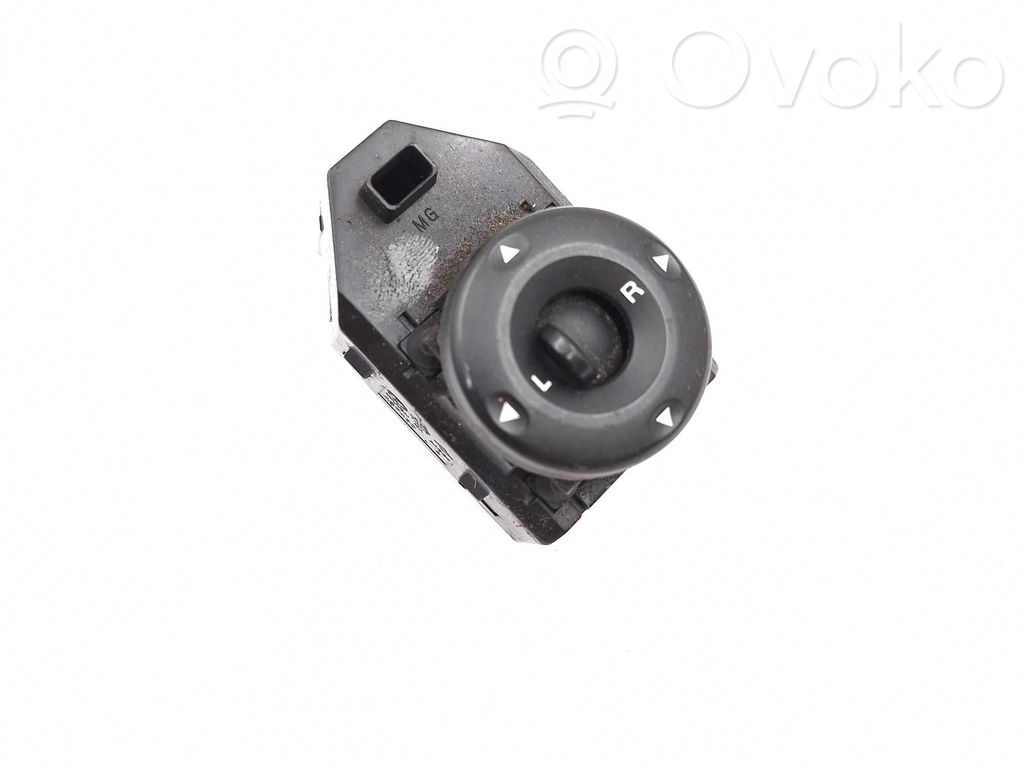 KIA Magentis Wing mirror switch 