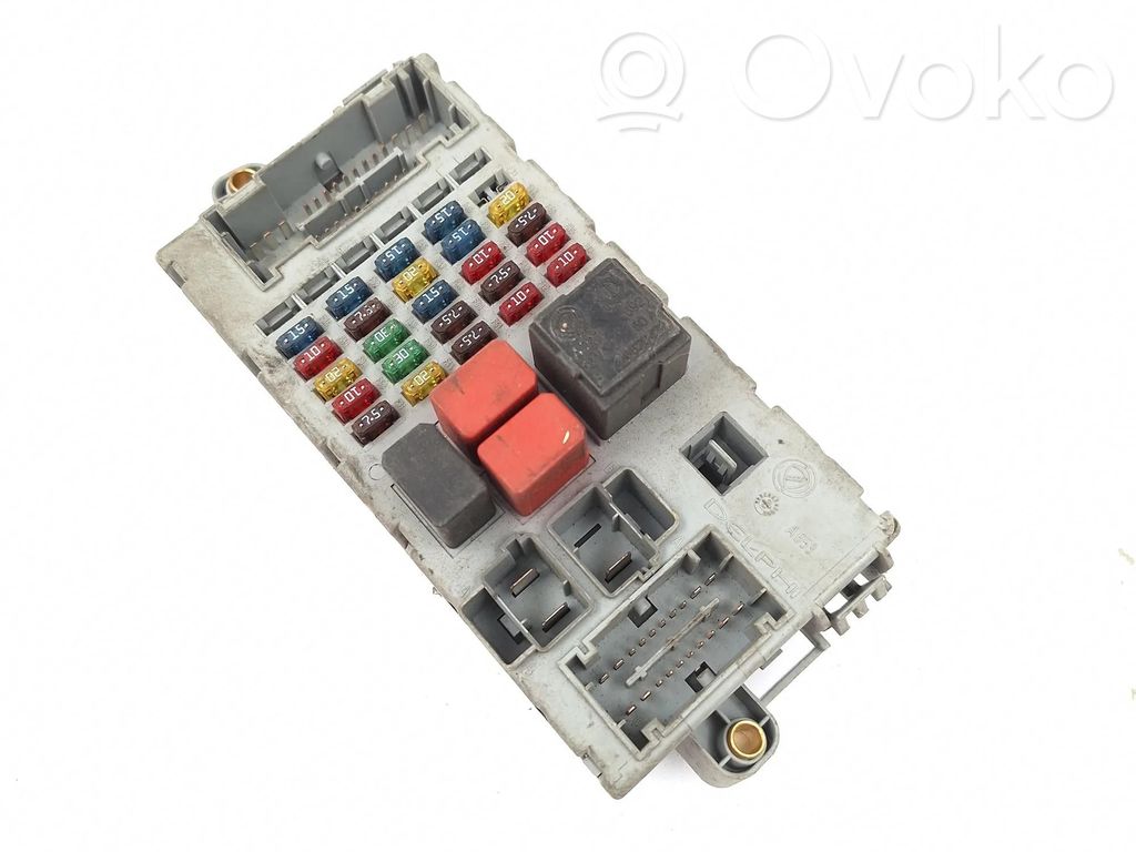 Fiat Punto (188) Módulo de fusible 
