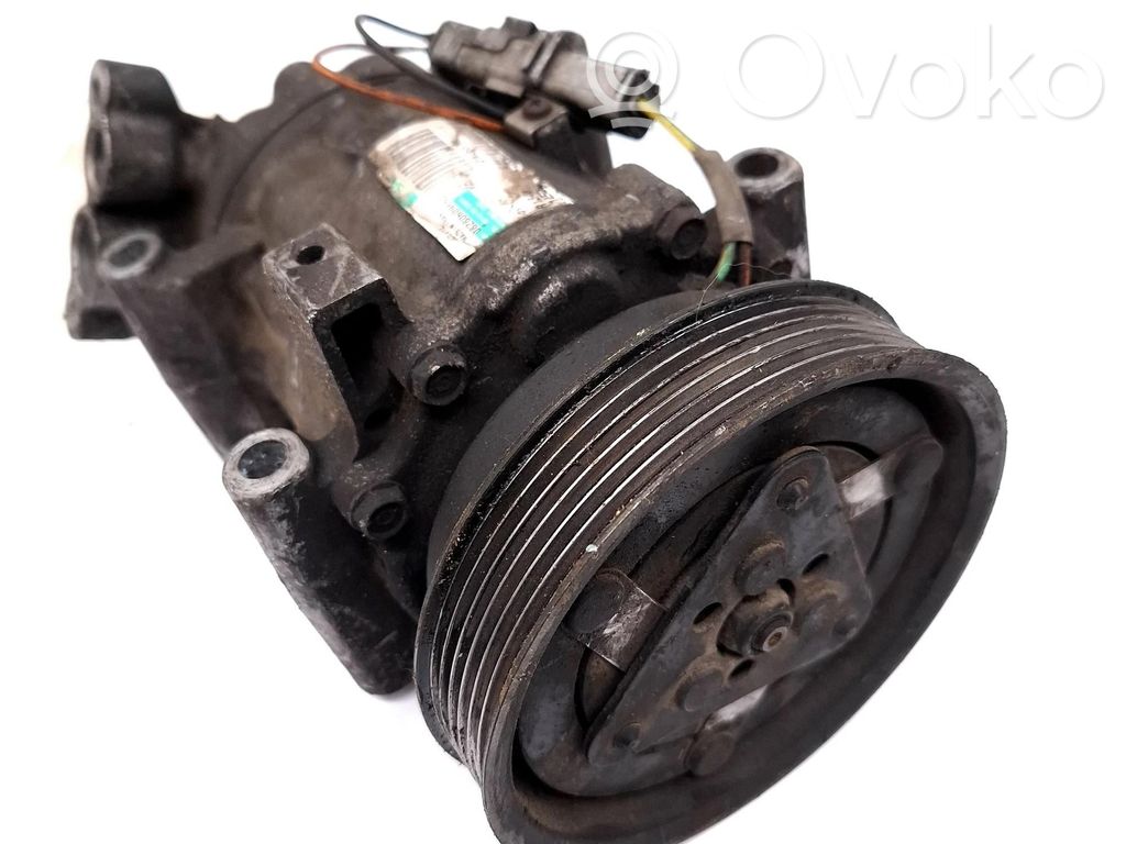 Renault Clio III Ilmastointilaitteen kompressorin pumppu (A/C) 