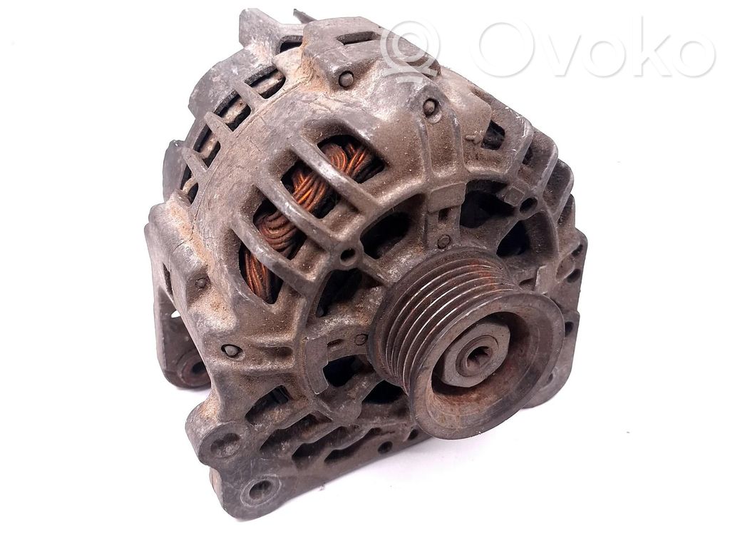 Volkswagen Polo IV 9N3 Generator/alternator 