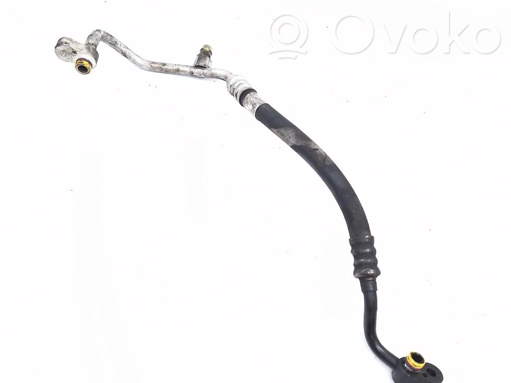 BMW 7 E65 E66 Ilmastointilaitteen putki (A/C) 
