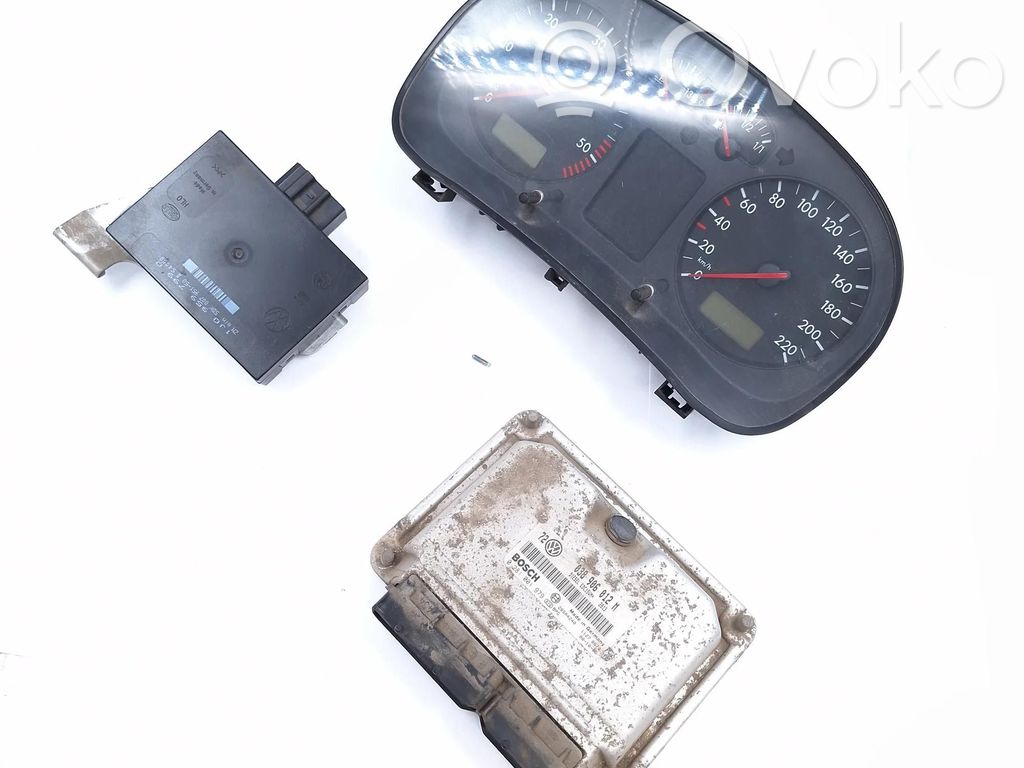 Volkswagen Golf IV Kit cu ECU motor și set închidere uși 