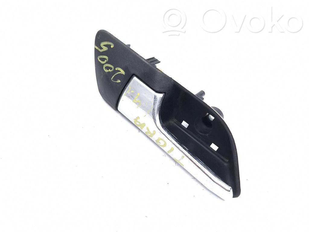 Opel Tigra B Rear door interior handle 