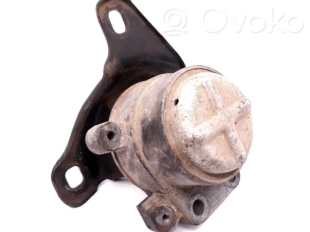 Engine mount bracket   1S716F012CE,1S716037BA,HL815F11,HL828M4