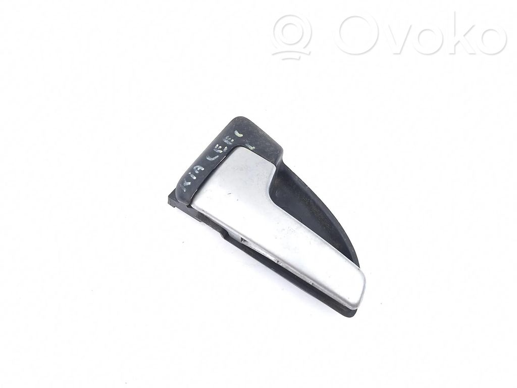 Manecilla interna puerta delantera   826111H000,NONE,NONE