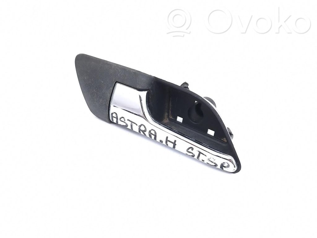 Opel Astra H Rear door interior handle 