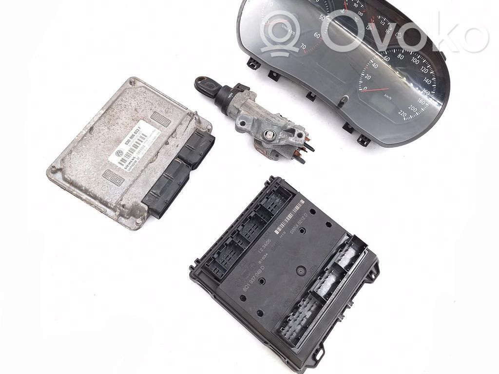 Volkswagen Polo IV 9N3 Komputer / Sterownik ECU i komplet kluczy 