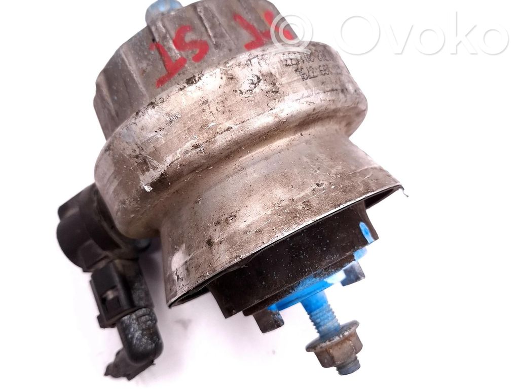Engine mount bracket   4F0199379L,050302201133,NONE