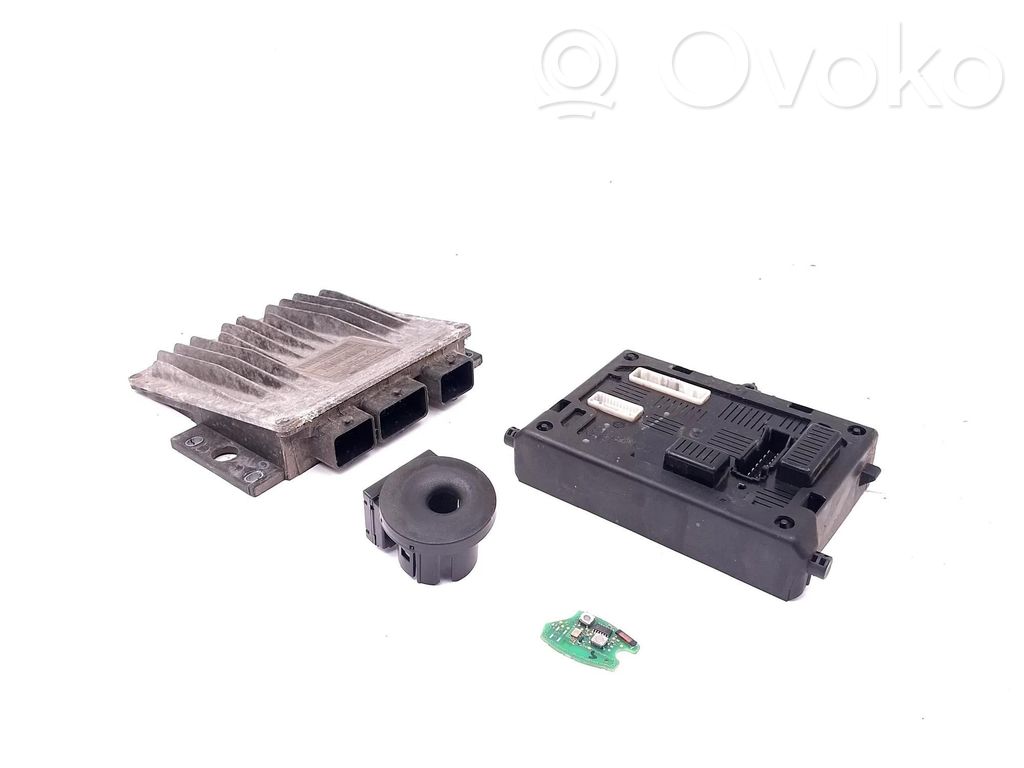 Renault Clio III Engine ECU kit and lock set 