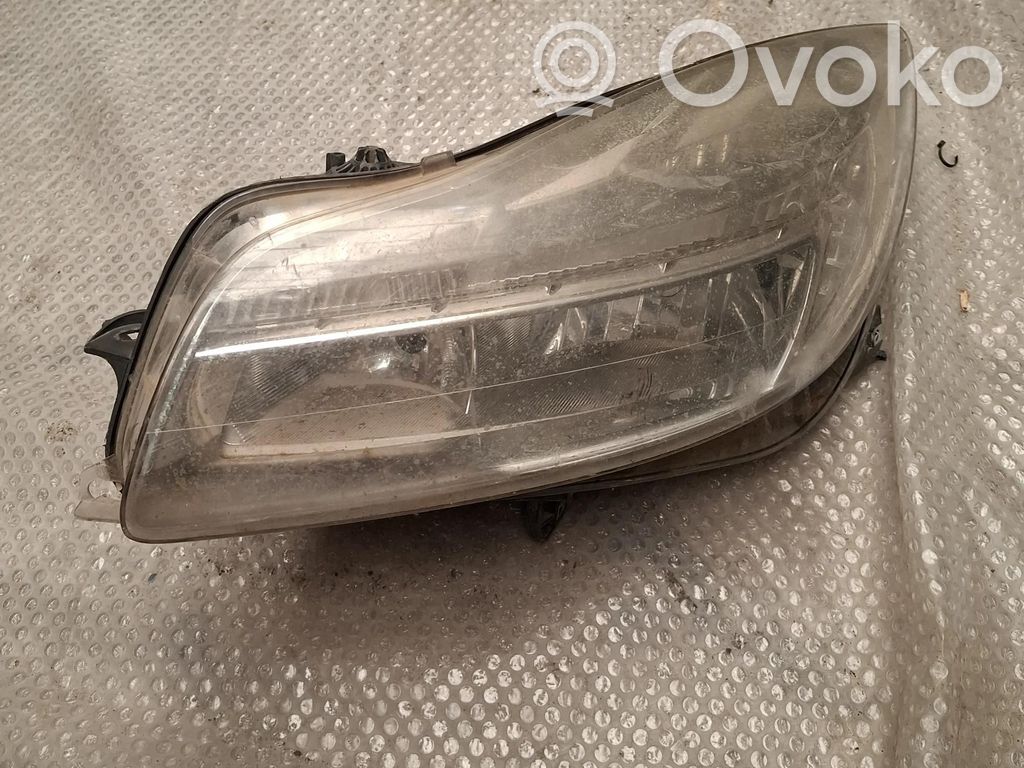 Opel Insignia A Lampa przednia 