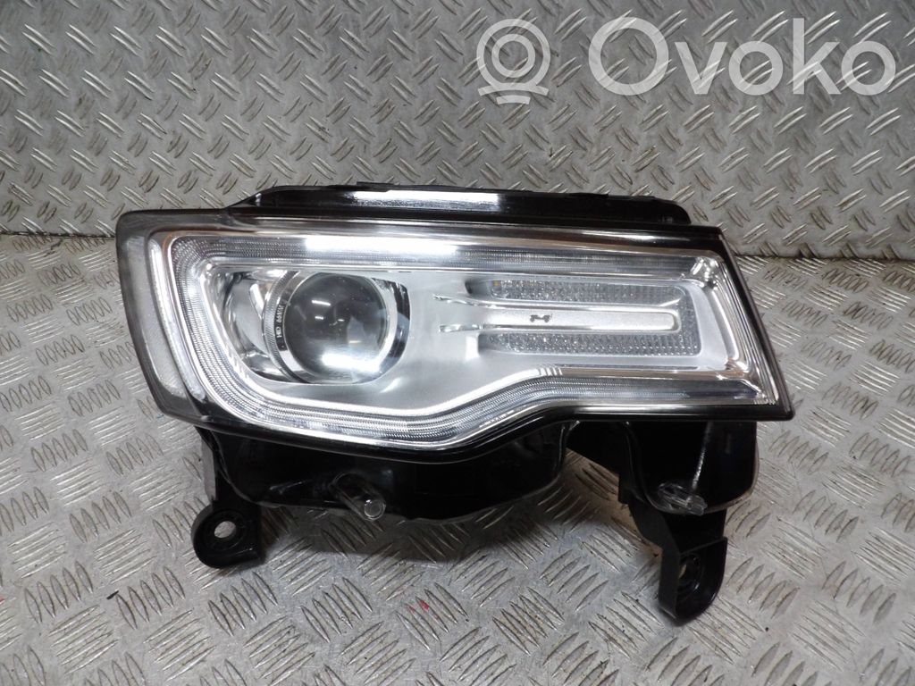 Jeep Grand Cherokee Phare frontale 
